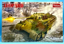 Amusing Hobby AH 35A004 1/35 German Heavy Armored Reconaissance Tank Leopard