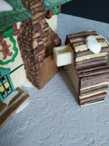 Dept. 56 "Elsie's Gingerbread" With Smoking Chimney Incl. Oil, 1998 - Picture 11 of 21