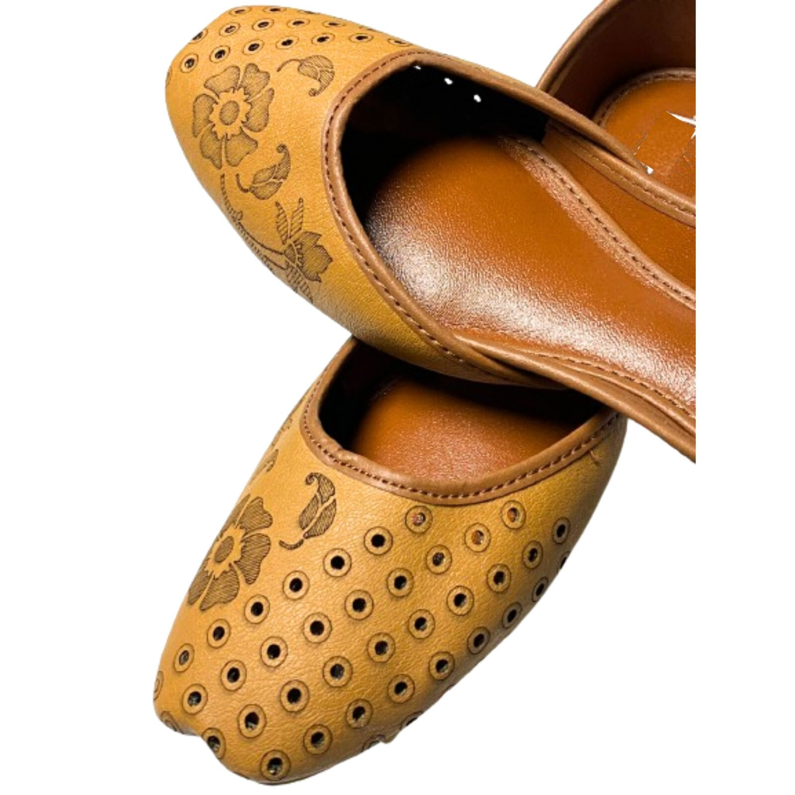 как выглядит Womens Khussa Shoes Jutti with beautiful design Indian Ladies Khussa Shoes фото