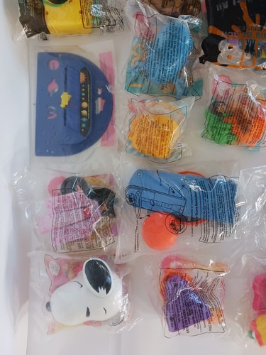 Lot Of 40 Vintage McDonald's, Burger King, Taco Bell, Arby's Etc. Kids Meal Toys - Picture 15 of 23