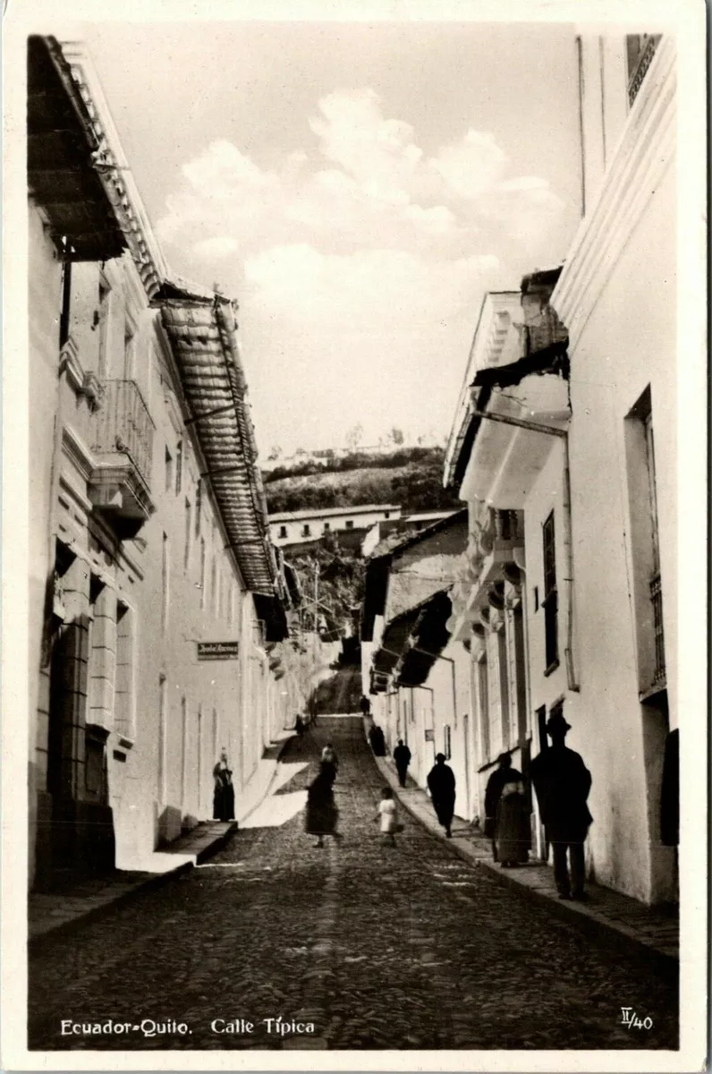 QUITO ECUADOR CALLE TIPICA BUSY STREET SCENE OLD REAL PHOTO