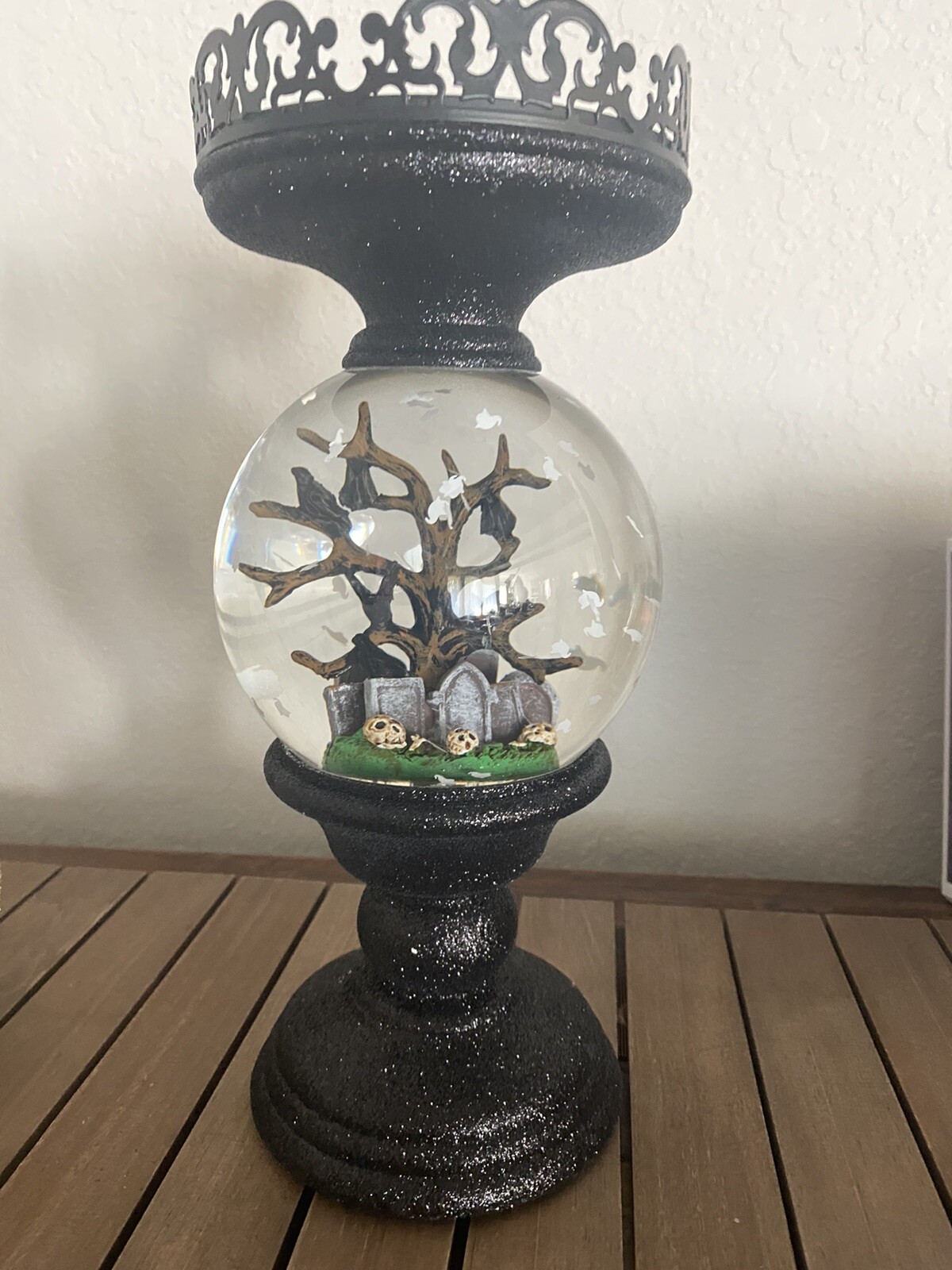 Picture 1 of 4