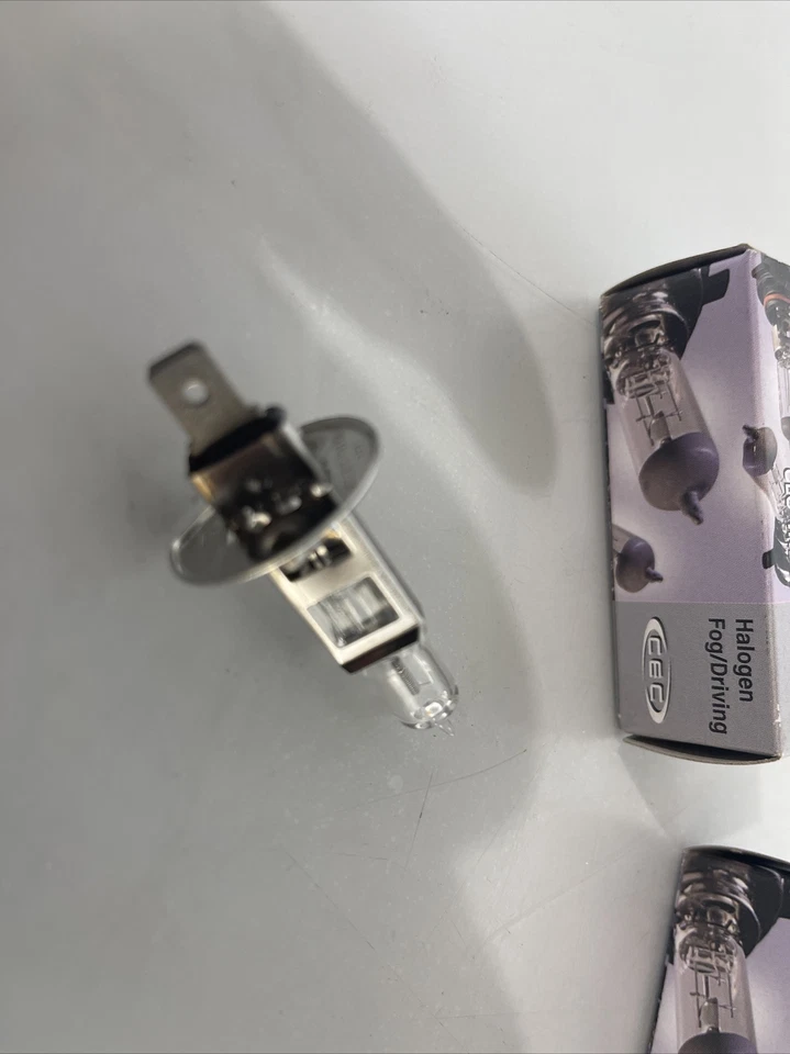 Bombilla halógena H1 55W DOT/SAE legal para uso en carretera paquete de 2 Foto 2 de 3