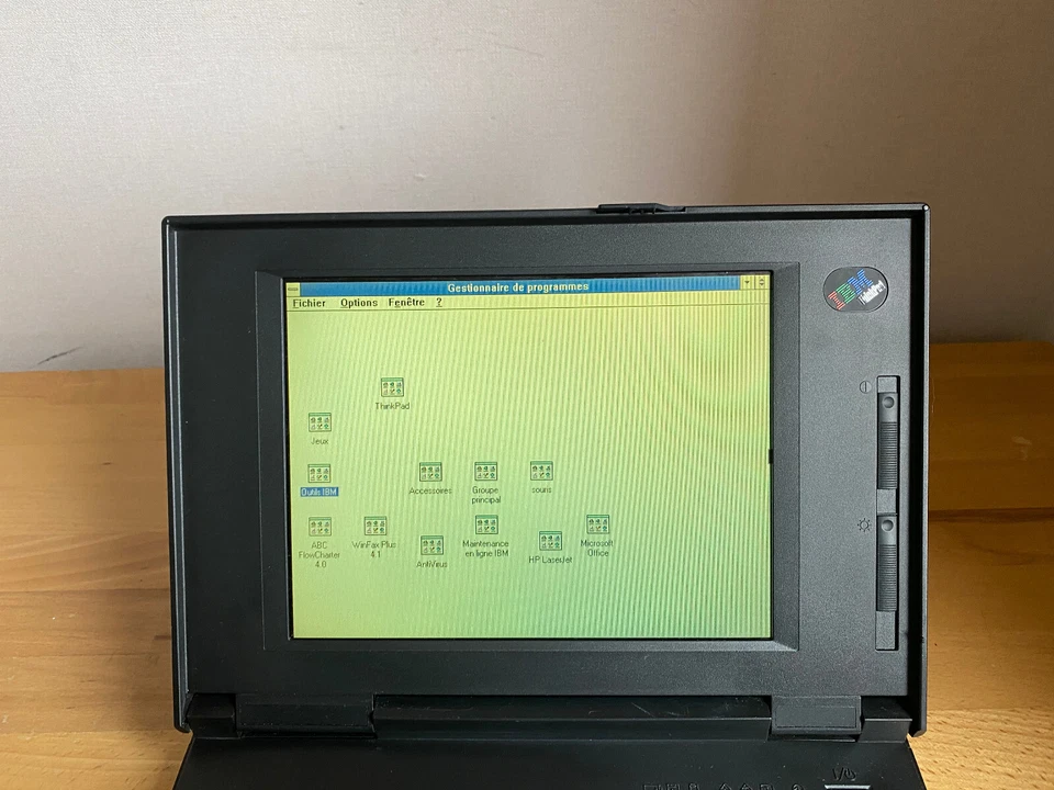 PC Portable Vintage Retro Gaming 1994 IBM ThinkPad 340 CSE IBM 486 + Chargeur - Photo 3/4