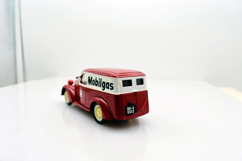 Fiat 1100 Van Mobilgas Model 1:43 Brumm Vehicles Collection - Image 3 of 3