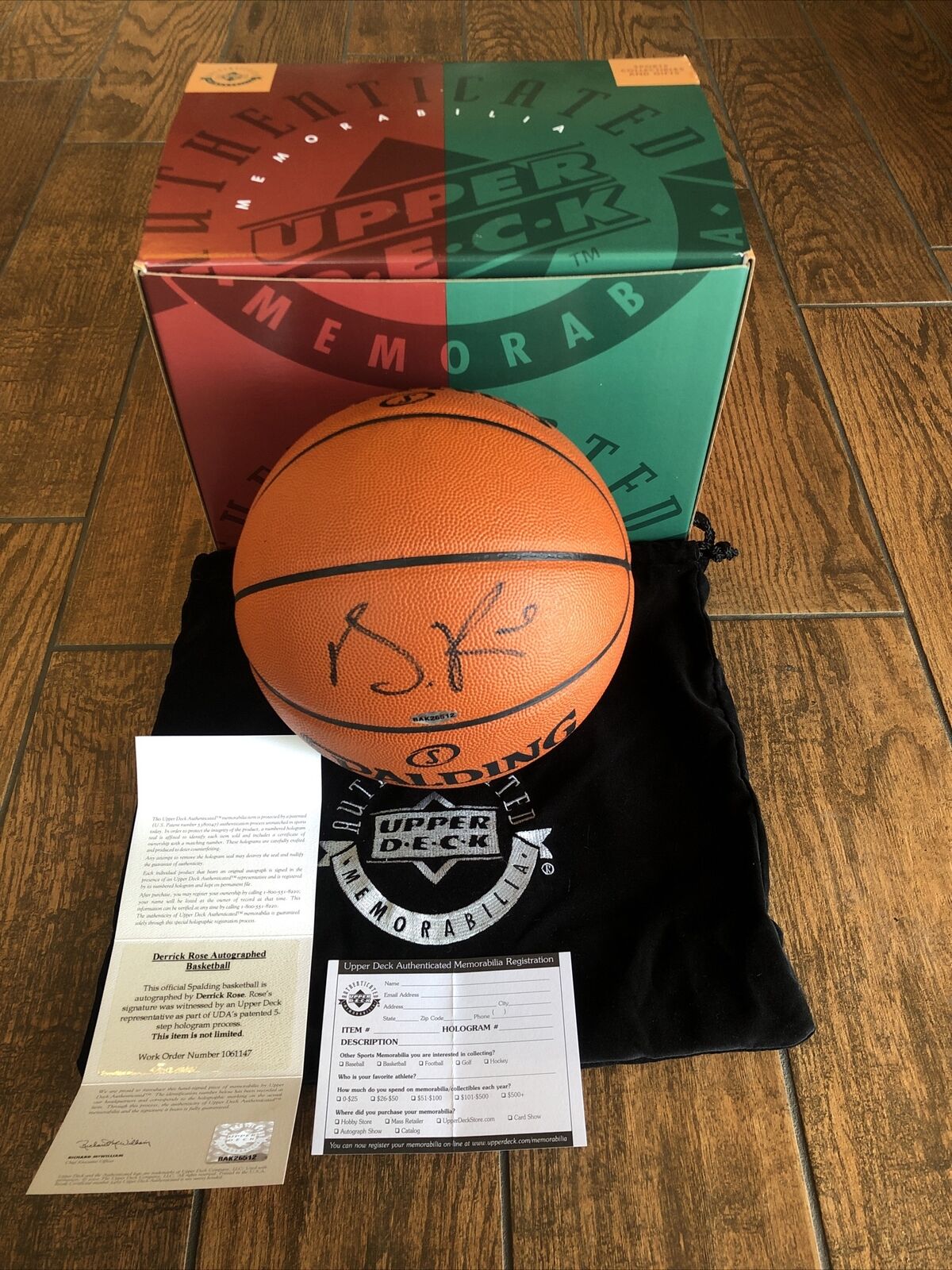 Derrick Rose Memorabilia, Derrick Rose Collectibles, Verified