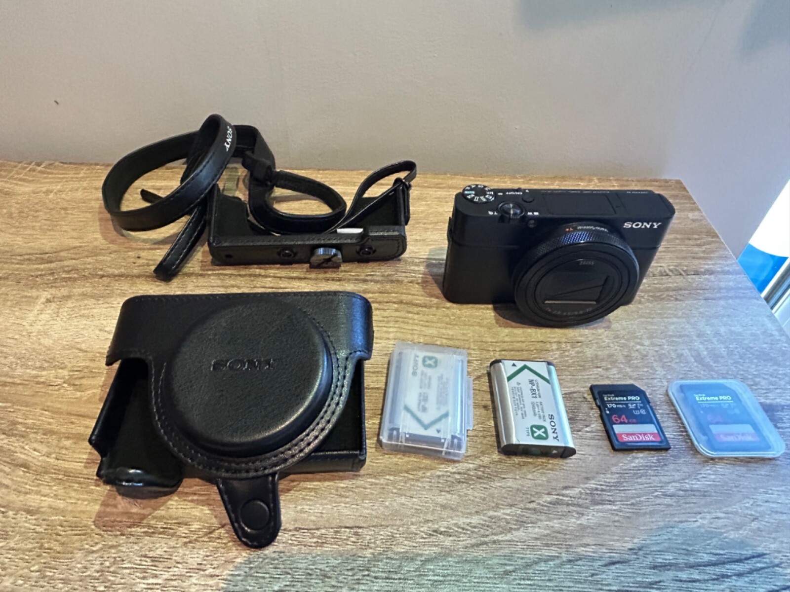 Sony Cybershot RX100 VI 20.1MP Compact Digital Camera Black for sale