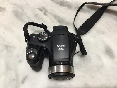 Fujifilm FinePix S Series S700 7.1MP Digital Camera - Black