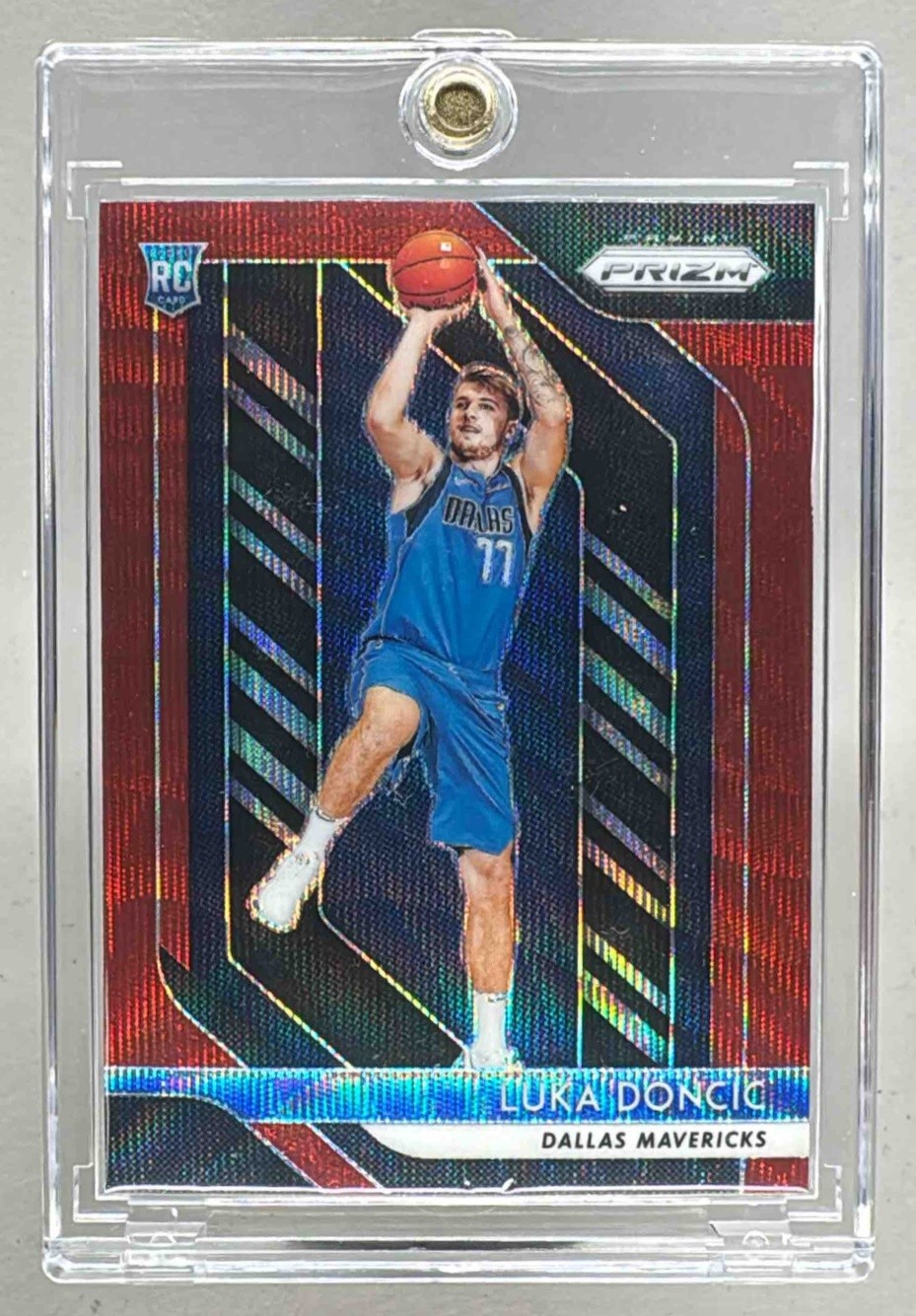2018 Panini Prizm 280 Luka Doncic RC Rookie Ruby Wave