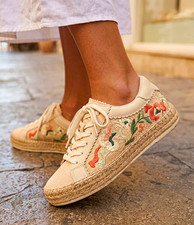 Dolce Vita Women's Low Top Lace-Up Floral Espadrille Sole Sneakers Beige