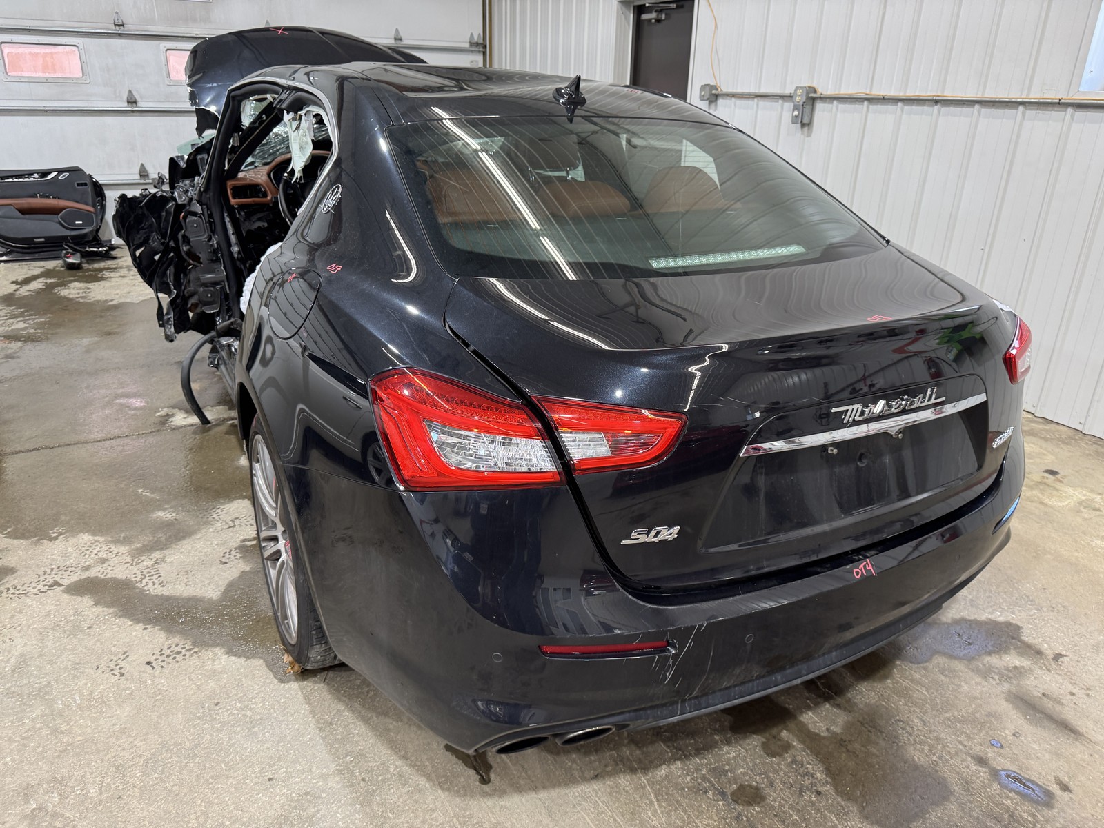 18 MASERATI GHIBLI REAR TRUNK DECKLID LIFT GATE NERO RIBELLE BLACK 815