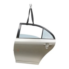 Porte arrière et accessoires Toyota AVENSIS