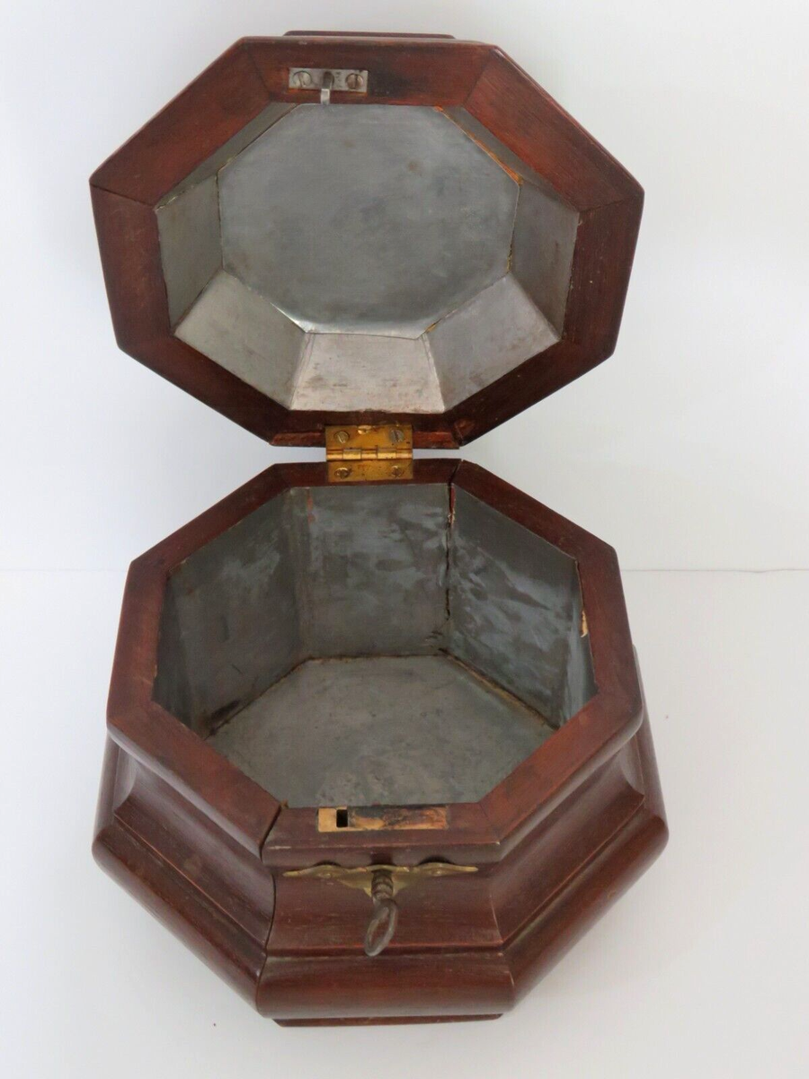Colonial Williamsburg Octagon Wood Tea Caddy w/ Key - Marked on