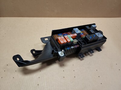 2006-2010 MERCEDES BENZ GL450 ML550 R350 OEM RELAY JUNCTION FUSE BOX A1645403072