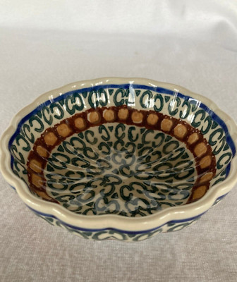Ceramika Artystyczna Polish Pottery  Scallop Rim Small Bowl