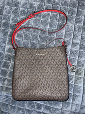 Michael Kors Jet Set Travel Messenger Crossbody Shoulder Bag Signature