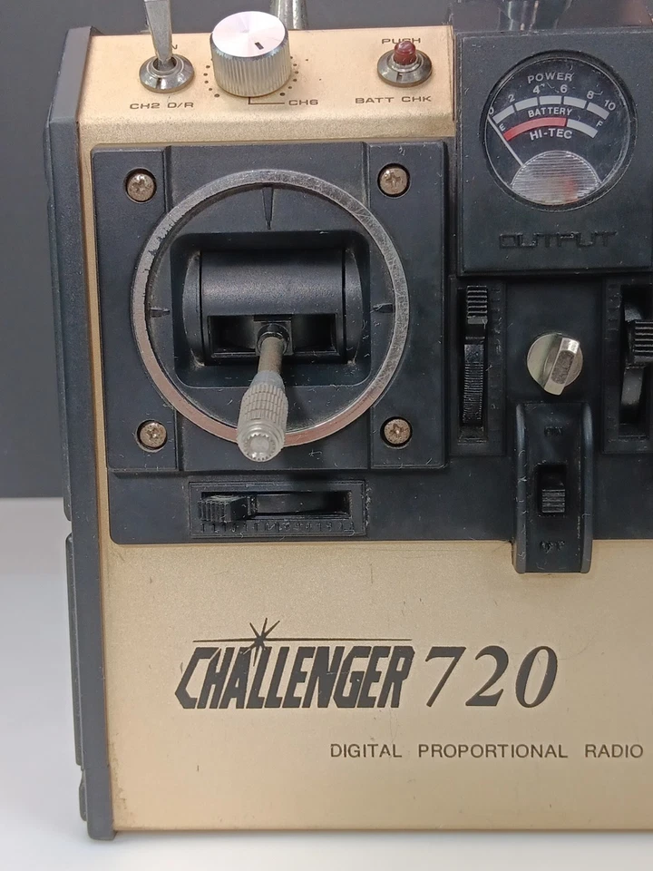 Aristo-Craft Challenger 720 比例无线电控制-72MHz- 适用于零件/维修 — 第 3/4 张图片