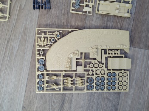 Revell - 03150 - Sd.Kfz. 11, Pak 40 y Afrikakorps - escala 1:72 - Imagen 7 de 9