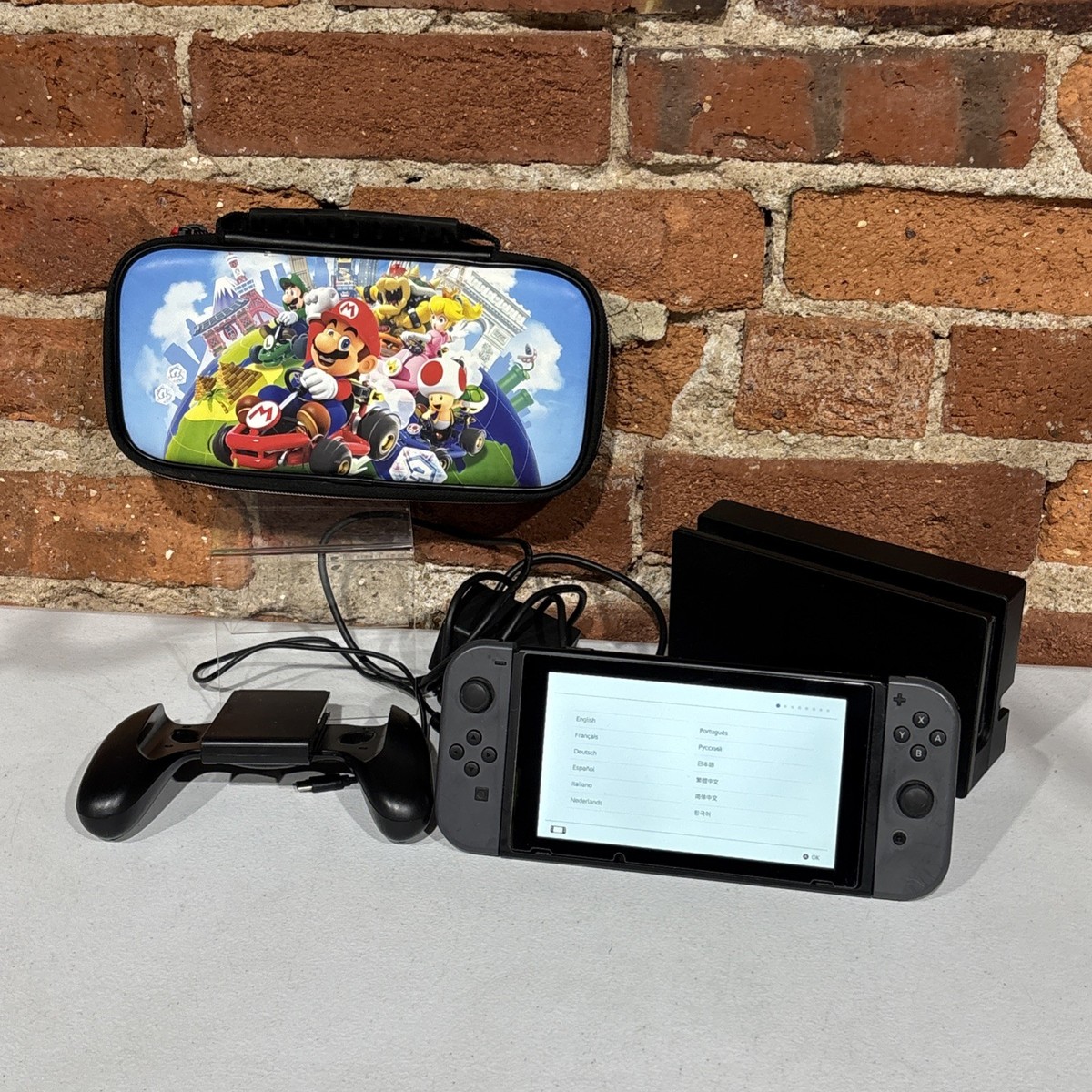 Nintendo Switch 32GB (+ 32GB Card) Black Gray w/ Mario Case and