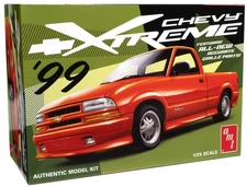 AMT 1999 Chevy Chevrolet S-10 Xtreme Pickup Truck 1:25 Plastic Model Kit 1514