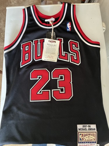 Mitchell & Ness Michael Jordan Chicago Bulls Jersey Adult S 97-98 Authentic NBA