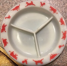 VINTAGE HAZEL ATLAS MILK GLASS DIVIDED CHILDS PLATE BARN YARD ANIMALS RED