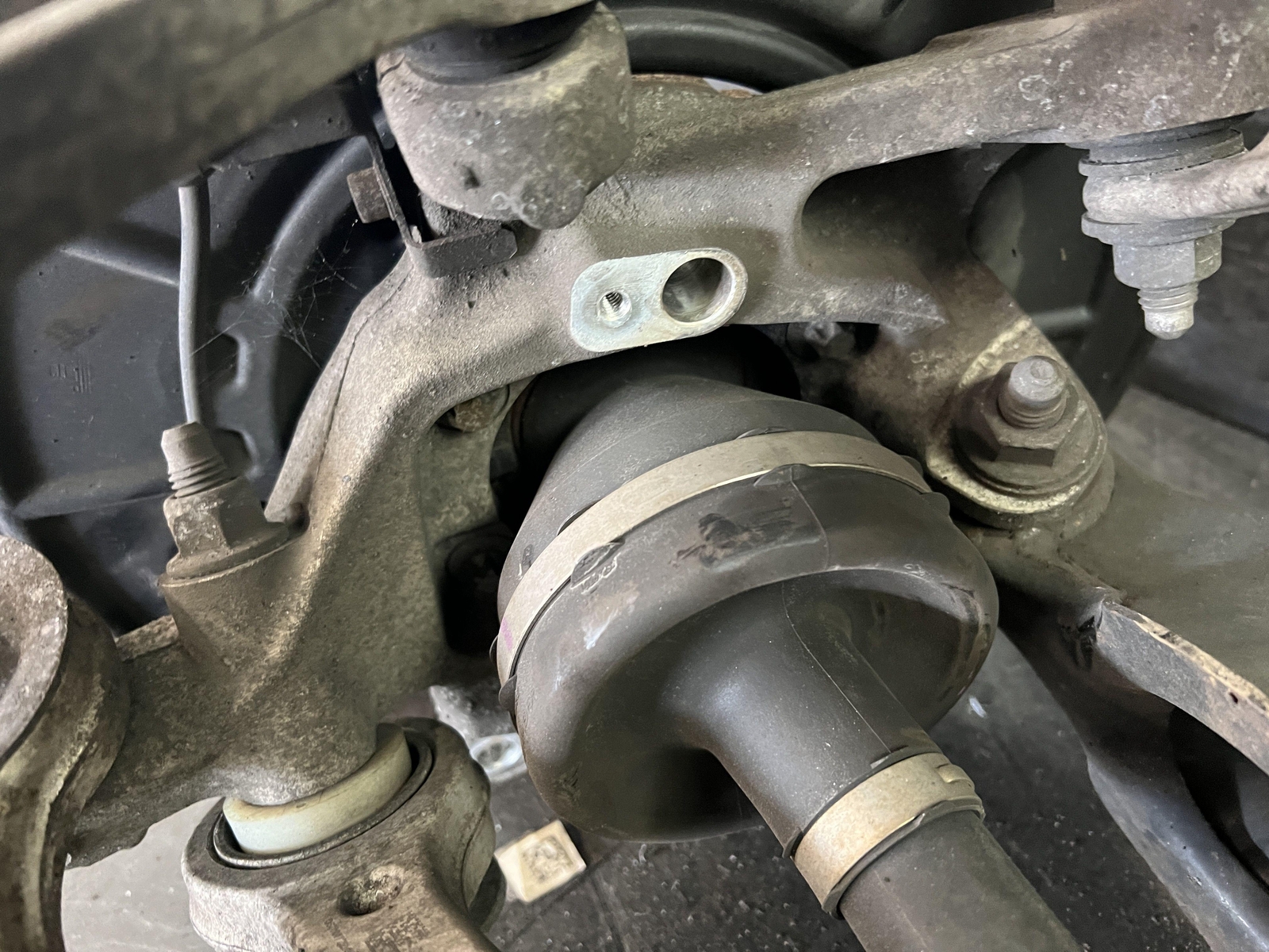 14-17 MASERATI GHIBLI REAR DRIVER LEFT KNEE AXLE SHAFT KNUCKLE CONTROL ARMS