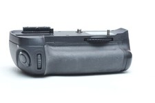 Nikon OEN MB-D14 Multi-Power Battery Pack Vertical Grip for D600  D610 