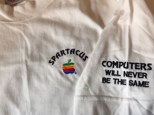 Camiseta Apple Para Hombre Mediana M Spartacus Arco Iris Logotipo Apple Bordada - Imagen 6 de 9