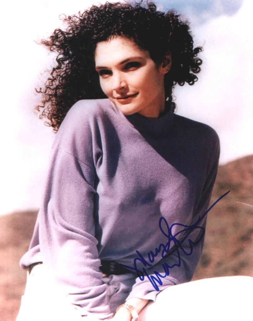 Mary Elizabeth Mastrantonio Hoy
