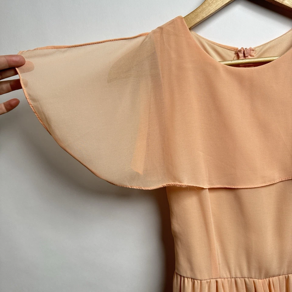 Mono Formal Sin Mangas Coral Chifón De Colección Espalda Ajustada XS/S Foto 2 de 4