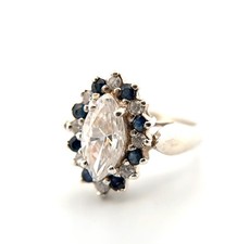 Size: 8 Vintage 925 Sterling Silver Blue  White CZ Cluster Ring 5.3g