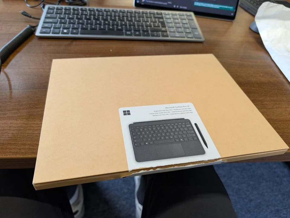 MICROSOFT Surface Pro Keyboard + Surface Pen 2 - Image 2 of 2