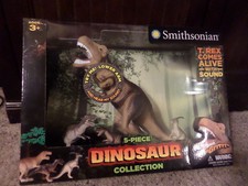 Dinosaur 5 piece collection Large T. Rex with sound by Smithsonian - BRAND NEW