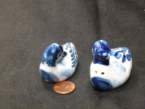 Vintage Flow Blue Duck Salt & Pepper Shakers Handpainted Japan Willow Porcelain - Picture 4 of 6