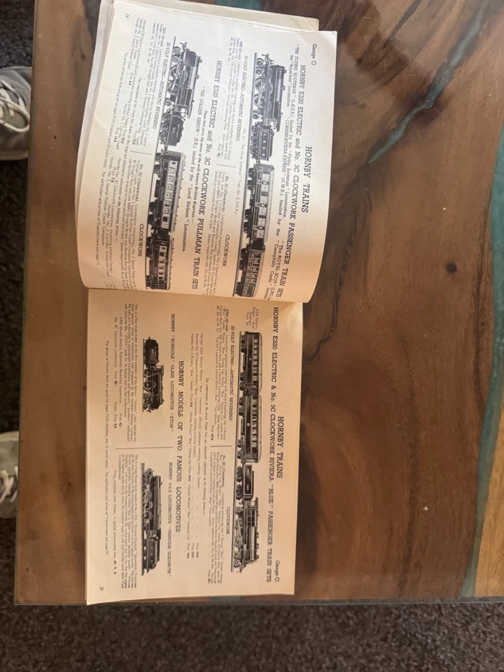 Dinky Catalog The Stars Send Their Message 1939-1940 - Image 4 of 4