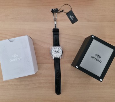 Orient Classic Sun und Moon automatische Armbanduhr mit Lederband RA-AK0008S30B