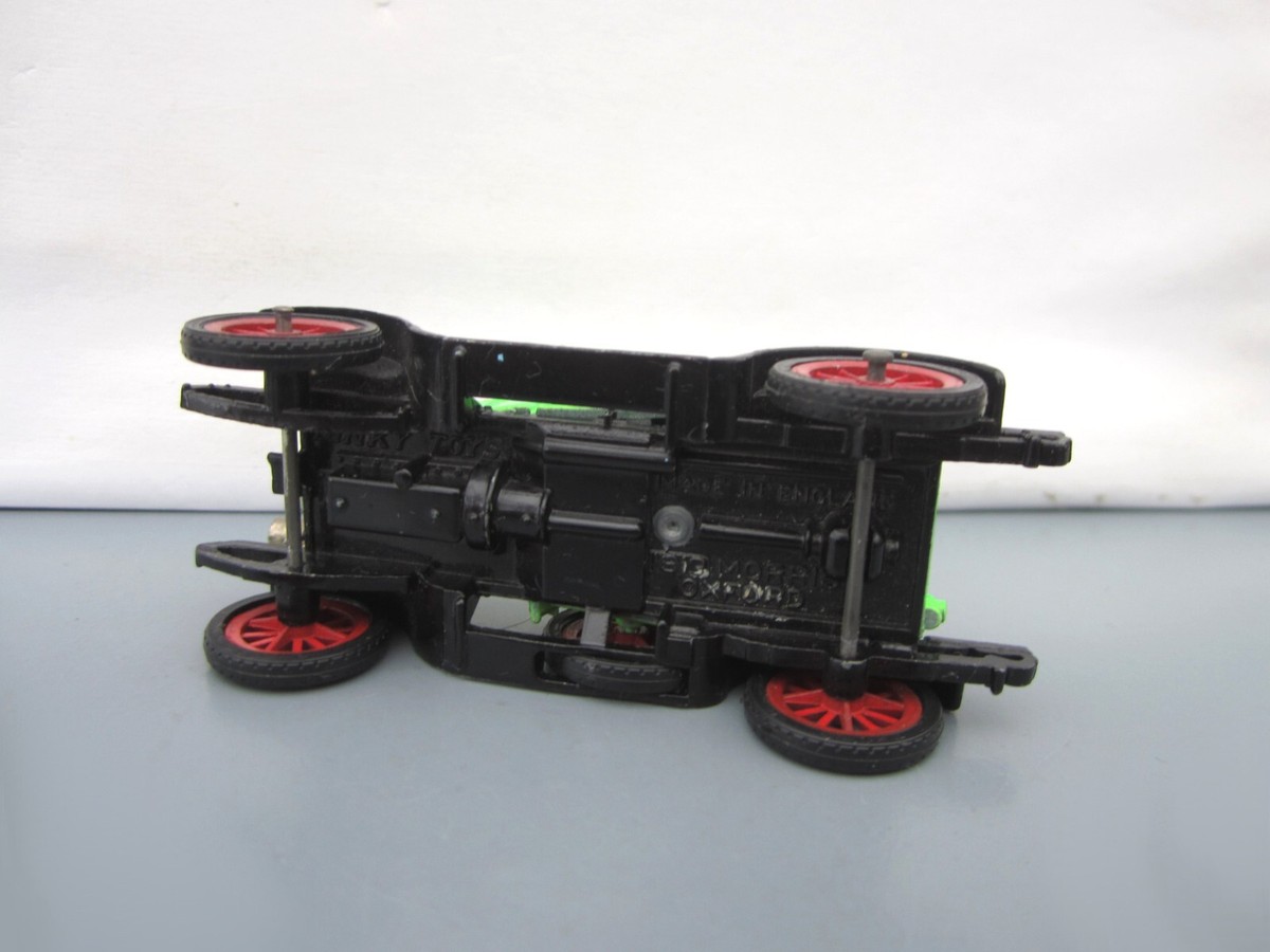 ミニカー DINKY No.477 Parsley's Car Dinky Toys 477 Parsley's Car - QDT