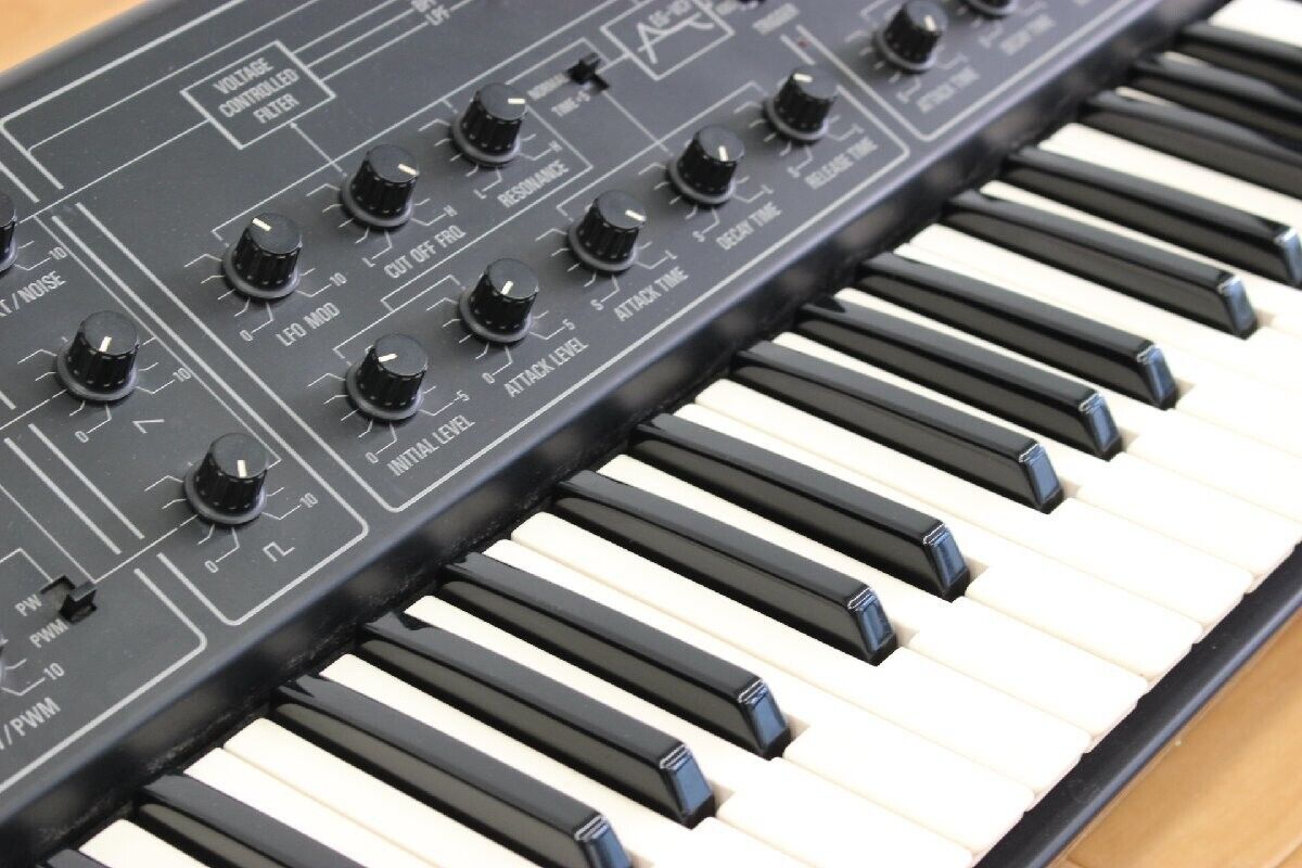YAMAHA CS-10 Used 37-Key Monophonic Analog Keyboard YAMAHA CS-10 Used 37-Key Monophonic Analog Keyboard
