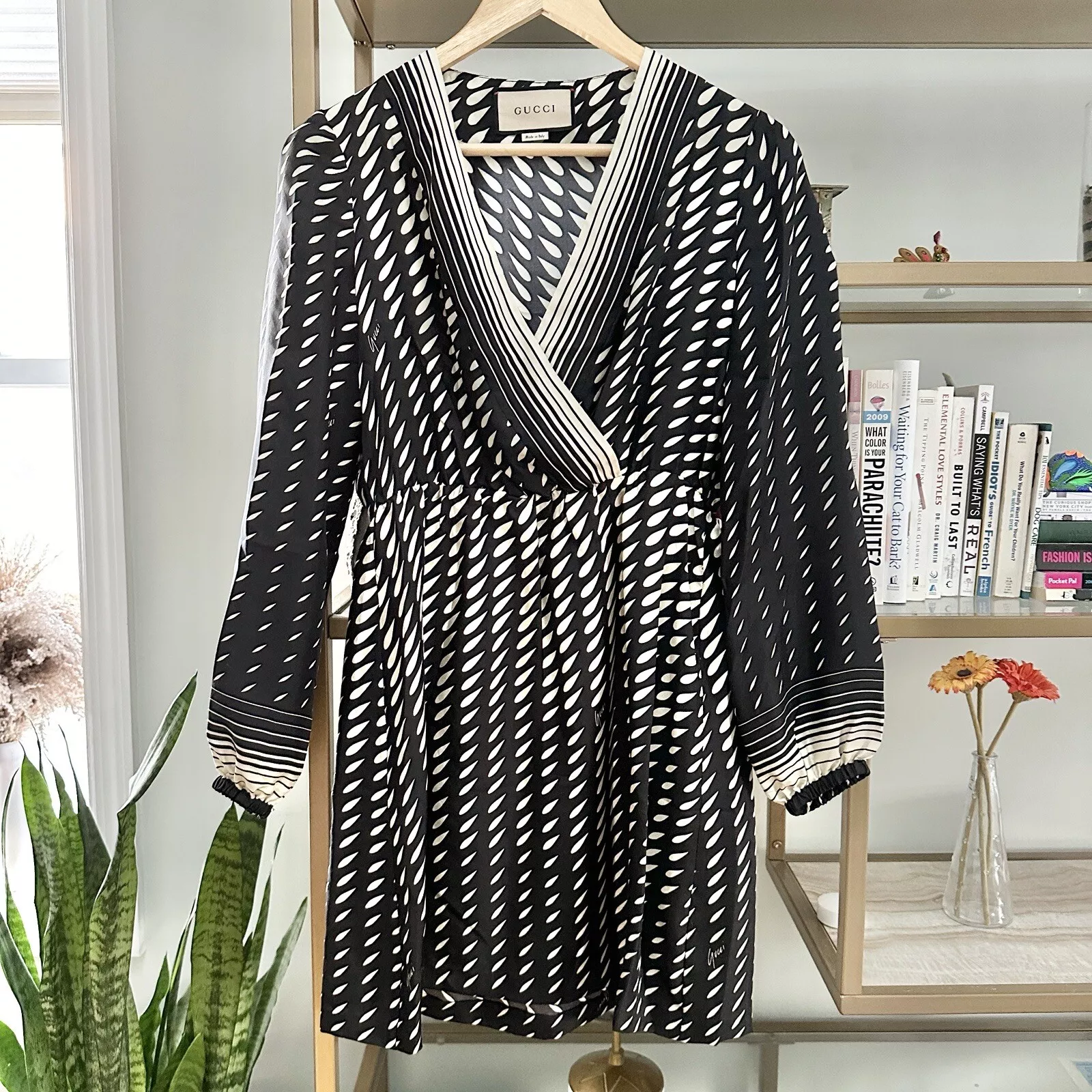 Robe manches longues Gucci imprimée géométrique soie IT 38 US 2 noir et ivoire