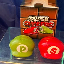 MIB Mario & Luigi Salt and Pepper Super Shakers Super Mario Bros Hats Geek Fuel