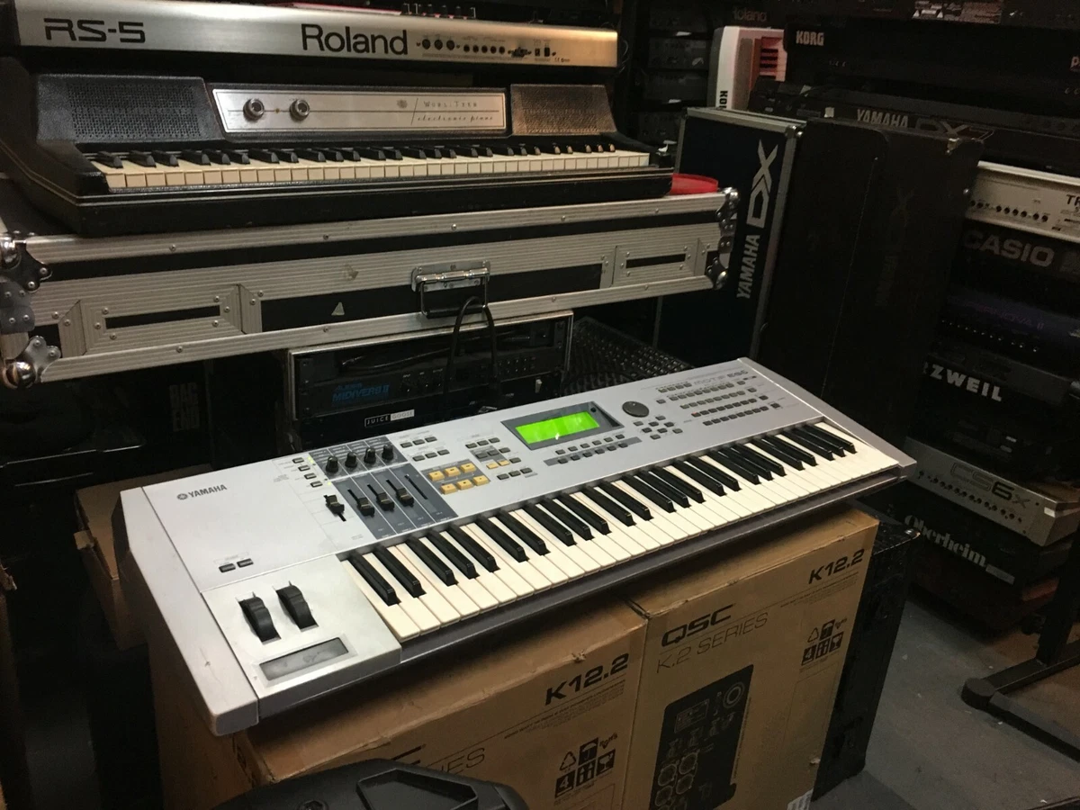 used Yamaha Motif ES6 Synthesizer 61 key keyboard Piano ES 6