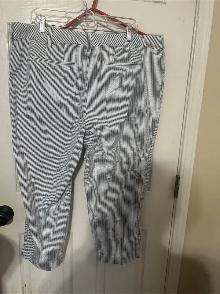 Lands End Pants Womens 18W Blue White Gray Striped Crop Capri Straight Med Rise - Image 4 of 4