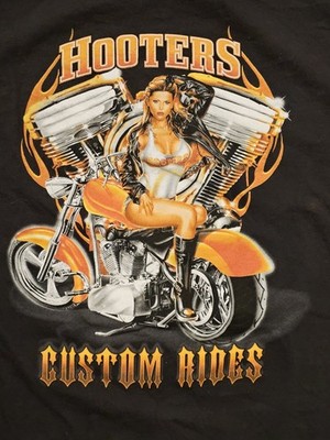 Hooters Custom Rides Biker T-Shirt Delta Pro Weight Large Biker Tee Motorcycle 