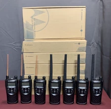 Lot of 6 + 1 Motorola Radius CP100 P23SSF03B2AF 2-Way Radios w/ boxes - **Read**