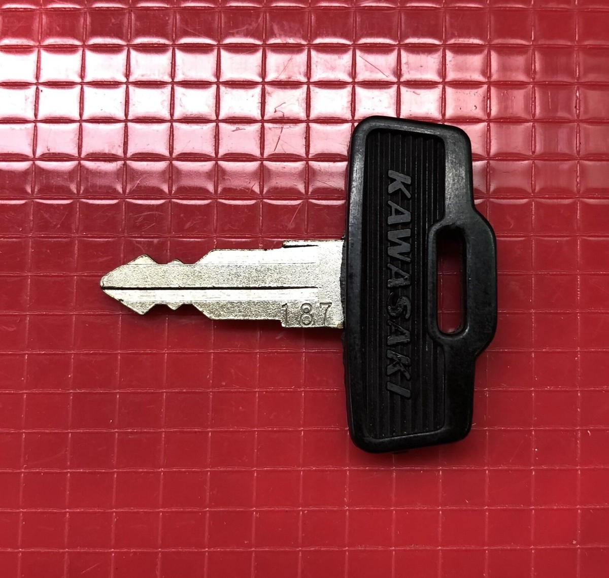 きーくんページ Genuine Single Kawasaki Pre Cut Key #187 1973-1976 S1 Mach I 250