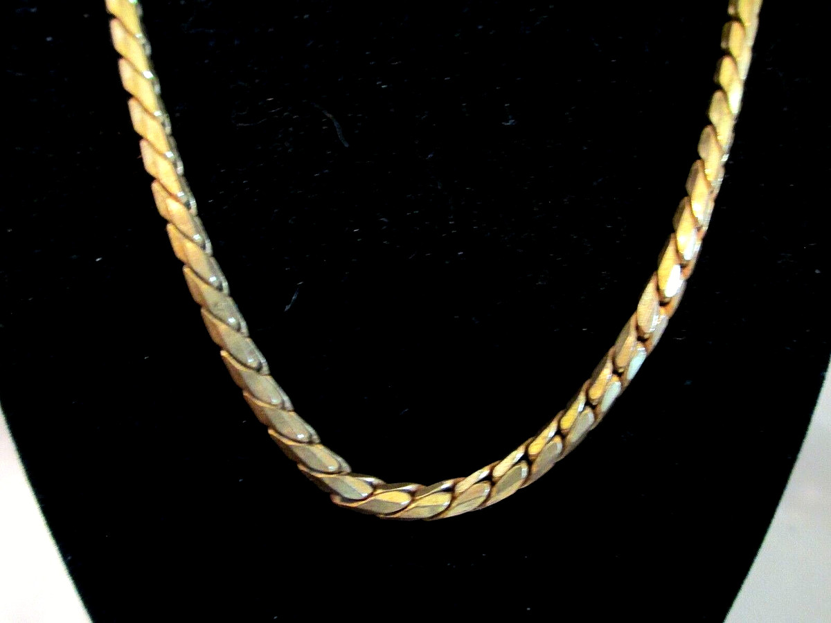 VINTAGE Heavy Gold Tone/Slide Clasp MIRIAM HASKELL Patent 3427691 