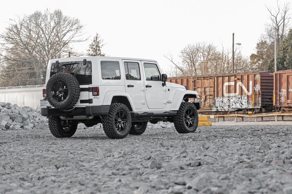 Rough Country 2.5" Suspension Lift Kit w/ Shocks for Jeep Wrangler JKU 07-18 4DR - Image 2 of 4