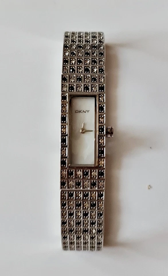 LADIES' VINTAGE AUTHENTIC DKNY DONNA KARAN SWAROVSKI CRYSTALS WOMEN'S WATCH - Image 2 of 4