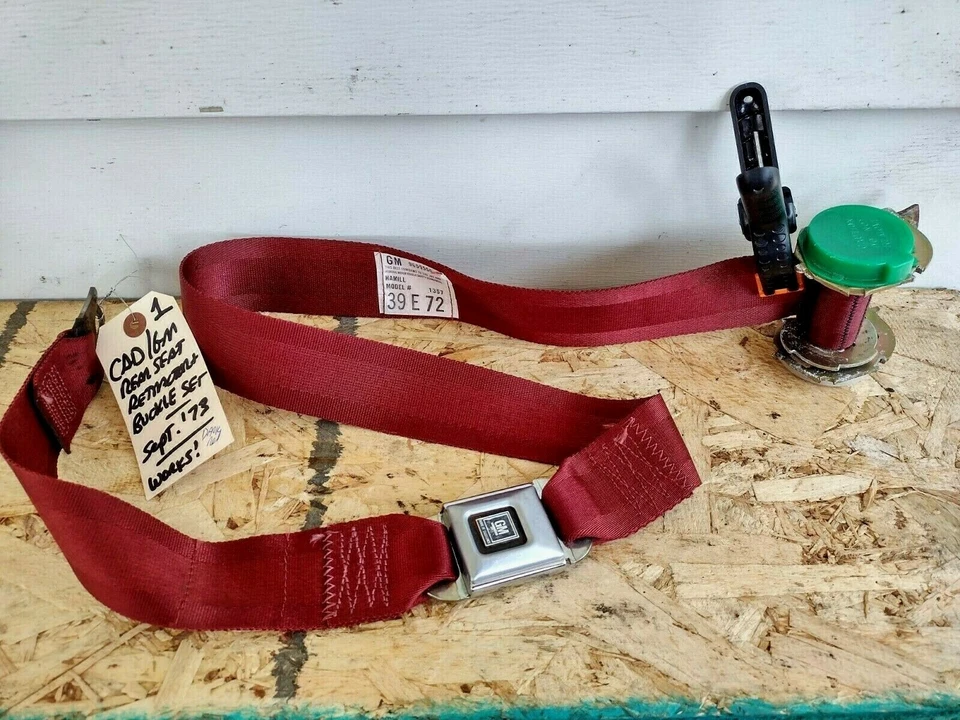 1970-е GM Cadillac Eldorado трансформируемый задний ремень безопасности натяжитель и пряжка * красный * - Изображение 2 из 4